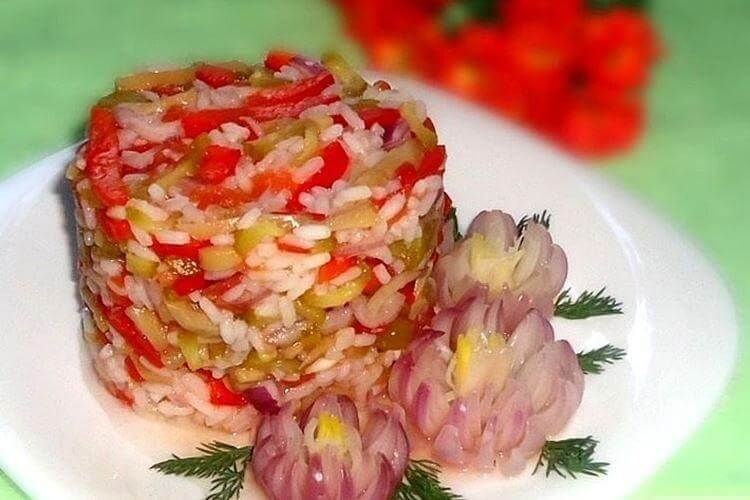 Пісний салат з рисом.