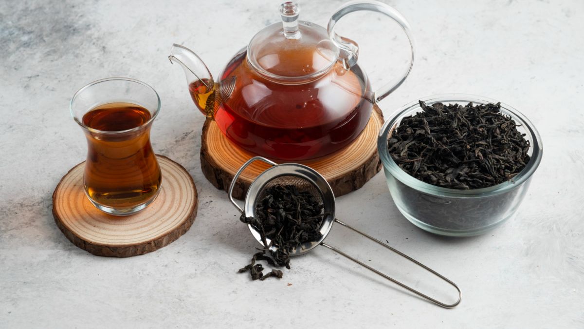 Черный чай вот так влияет на организм | РБК Украина